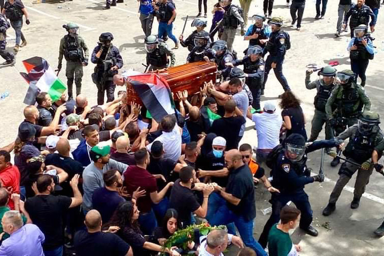 Funeral en Jerusalén de la periodista palestina Shirin Abu Akleh, asesinada por militares israelíes.
